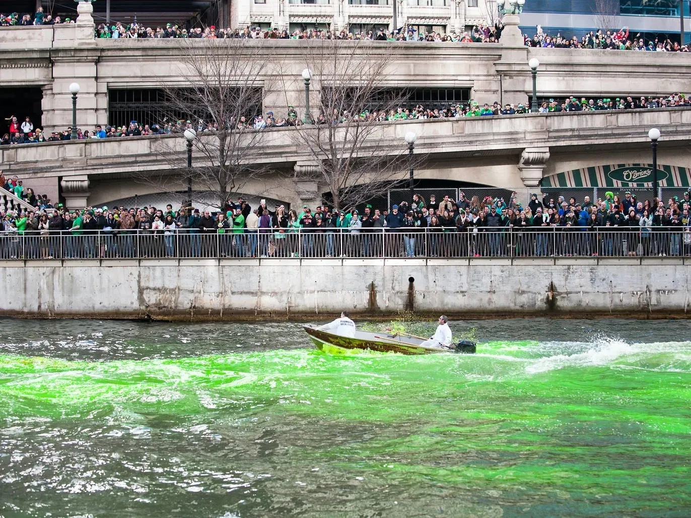 A boat on the chicago river on st patricks day