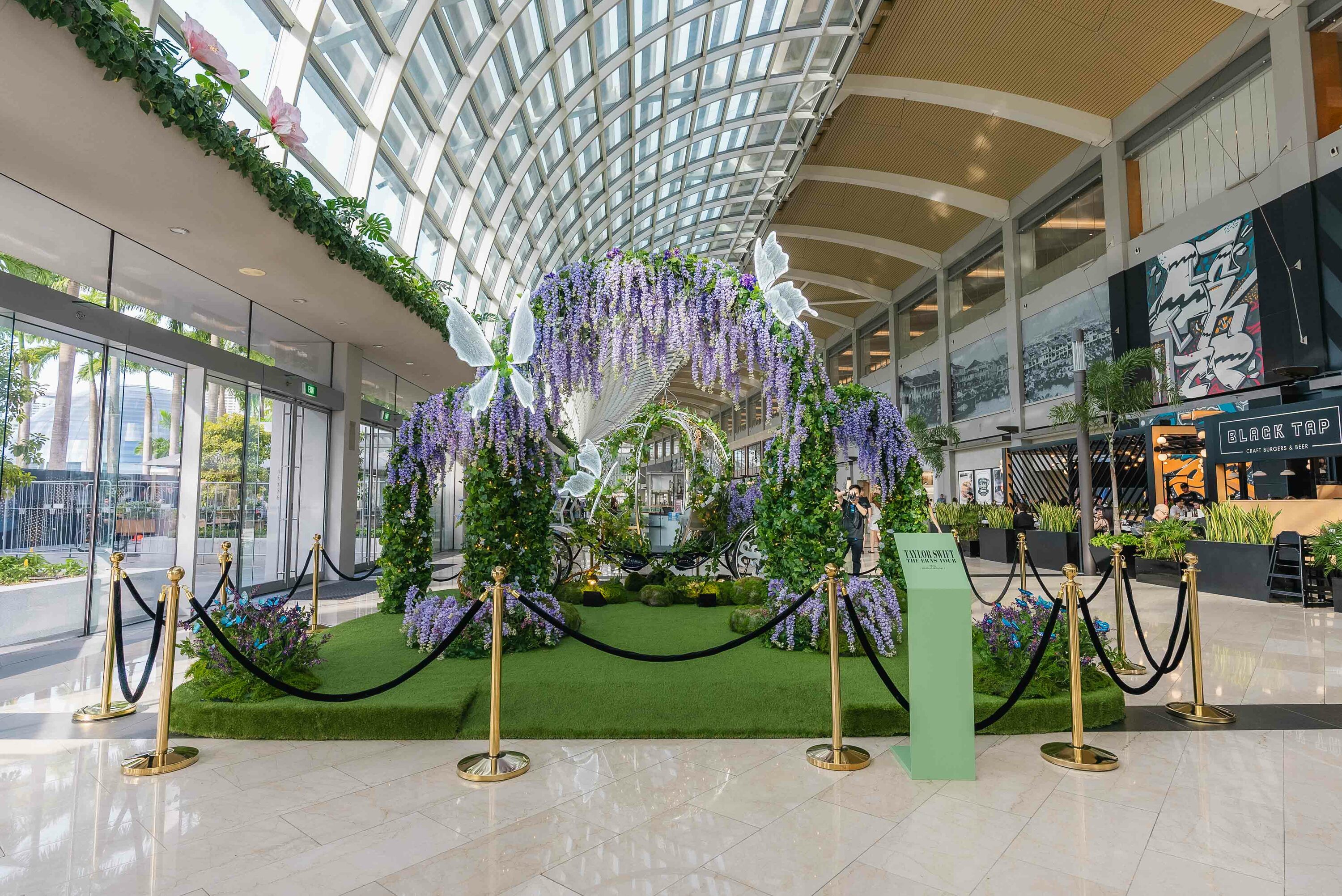 THIS POP-UP STORE IN SINGAPORE HAS EXCLUSIVE TAYLOR SWIFT