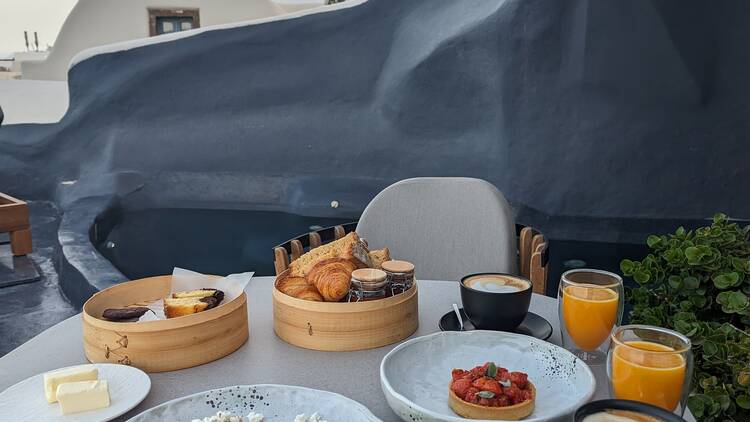 Breakfast at Kivotos Santorini (Photograph: Jess Phillips for Time Out)