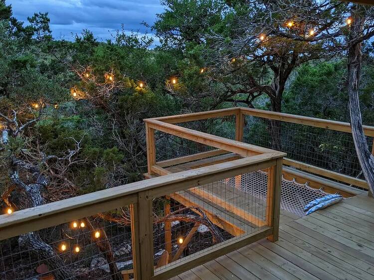 A romantic treehouse escape in the mountains