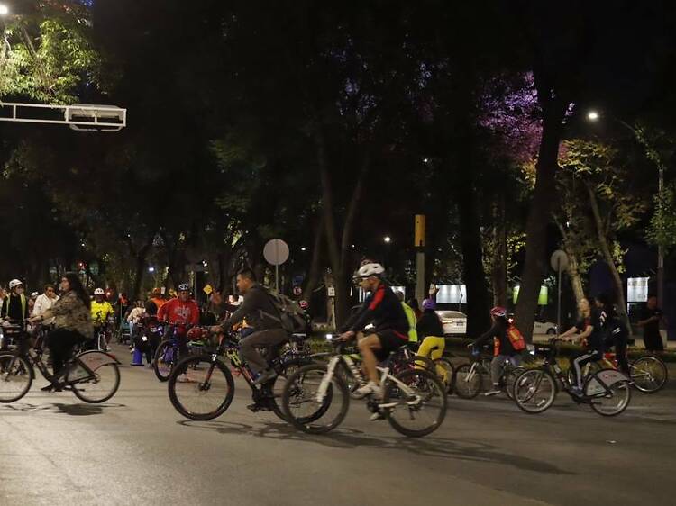Paseo Nocturno de Primavera