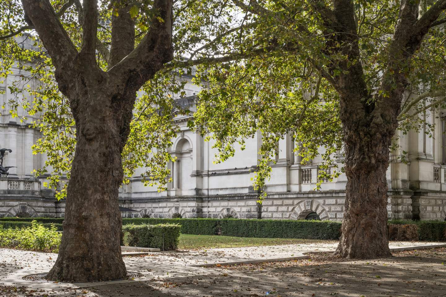 Tate Britain Front Gardens, September 2023