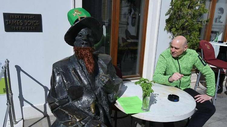 James Joyce statue, Pula