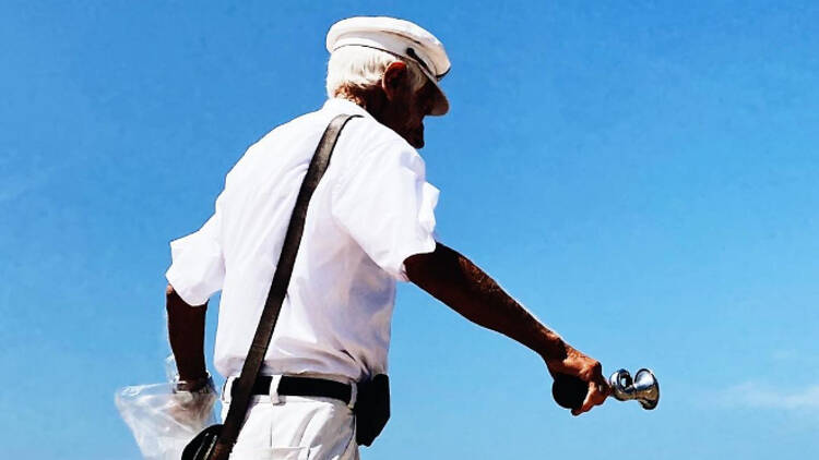 José Alves Leocádio, o "batatinha", vendeu batatas fritas inglesas nas praias do Porto durante mais de 70 anos