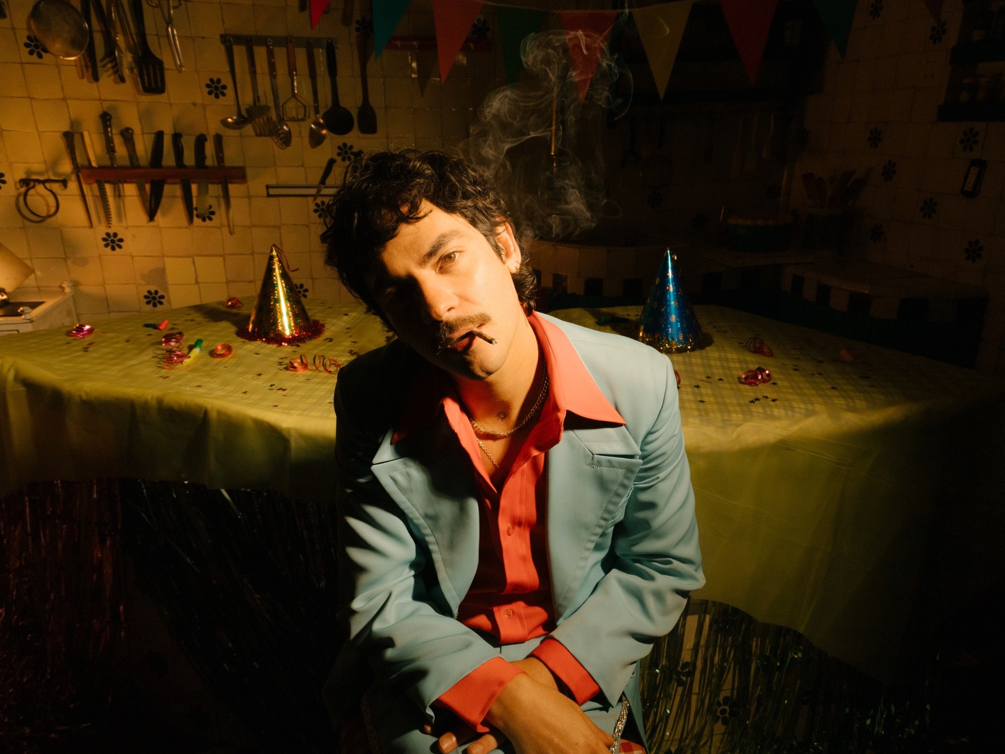 Tuli nos contó sobre su nuevo single De Todos Los Colores