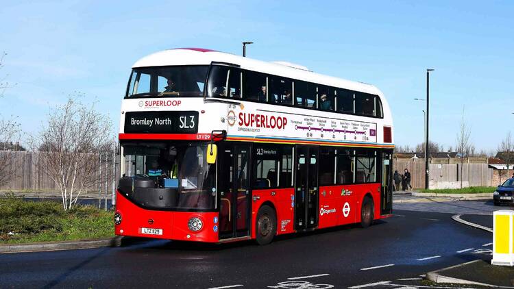 SL3 Superloop bus in London