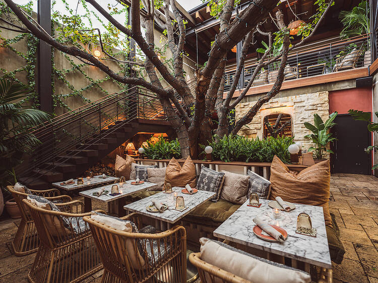 33 Best Outdoor Patios for Alfresco Dining in Los Angeles