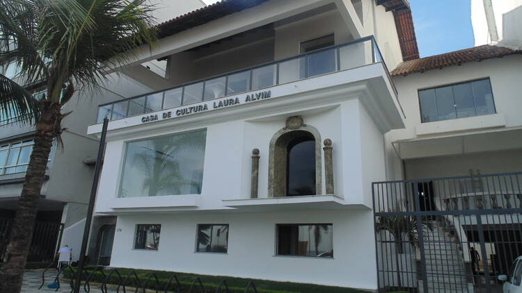 Casa de Cultura Laura Alvim