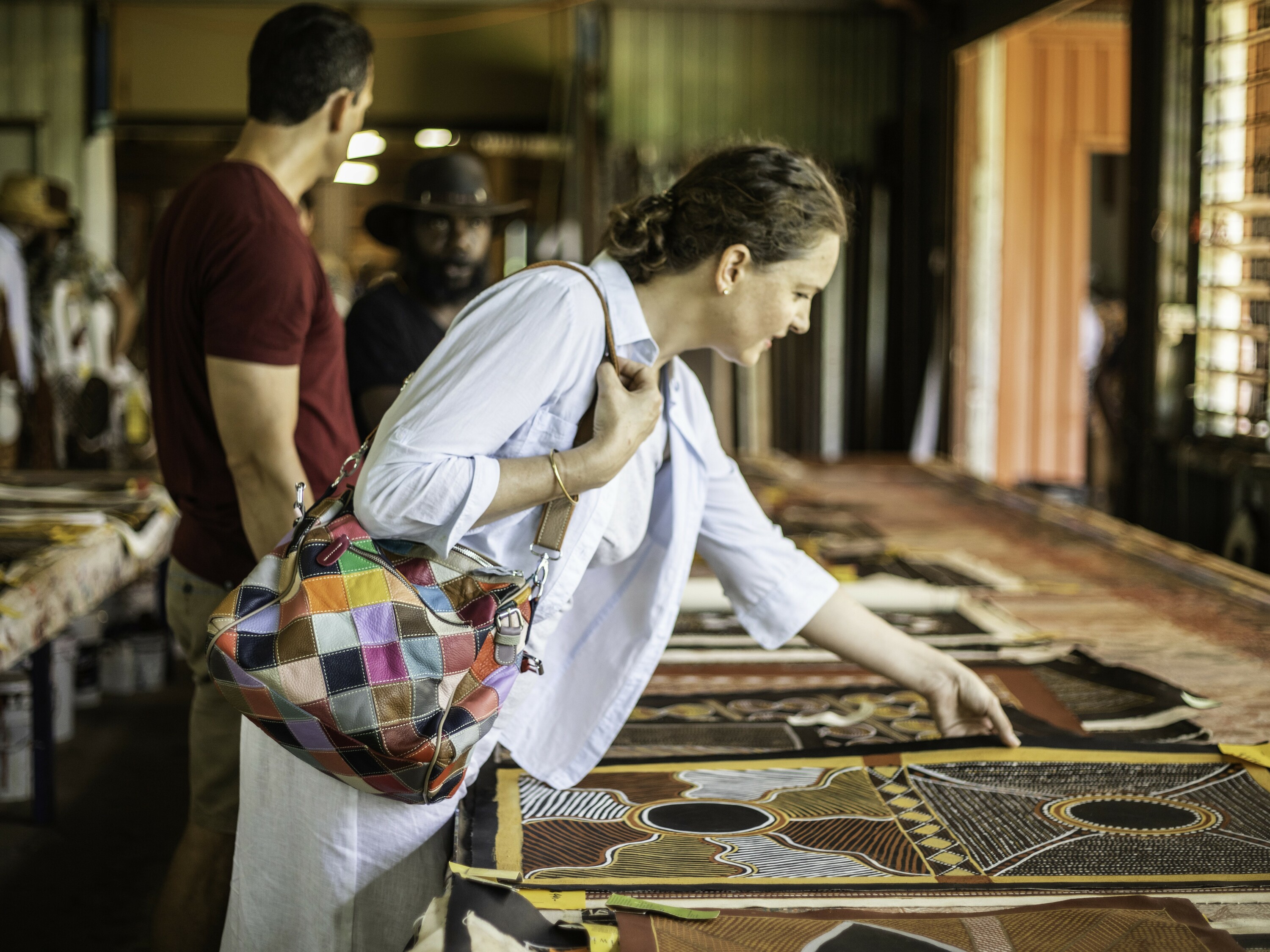 Tiwi Design presents a collection that ranges from fabrics, intricate