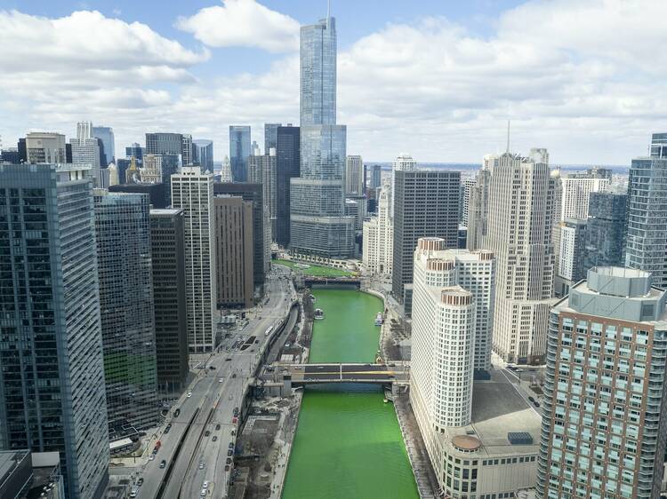 Check out the scenes from the Chicago River dyeing