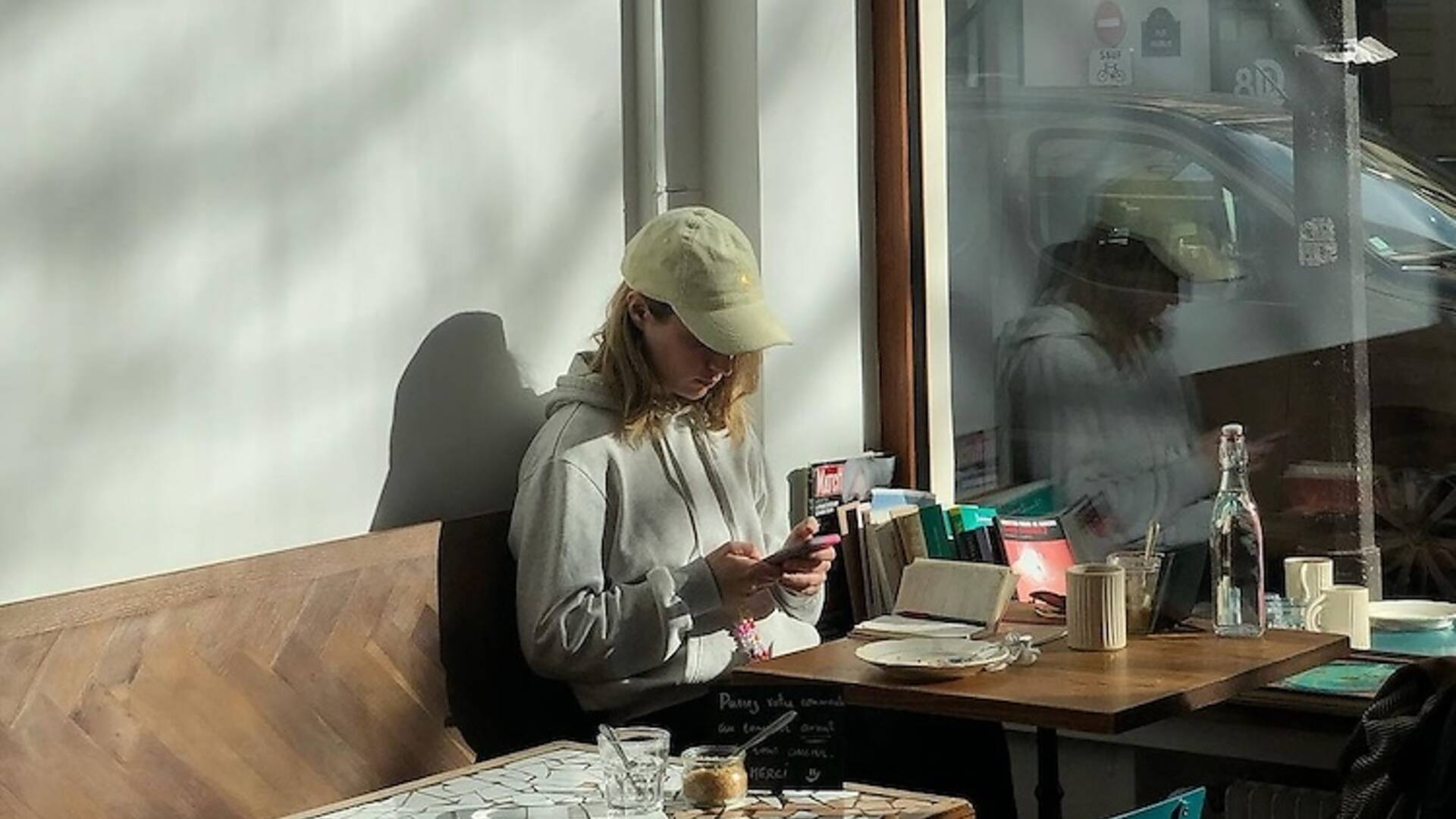 Husvjjal0 nu très fraiche et charmante lily ne se fait