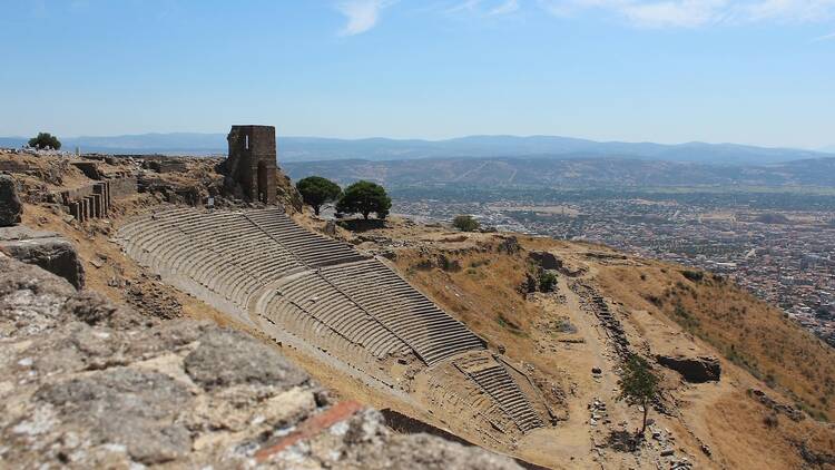 Travel back in time in Pergamon