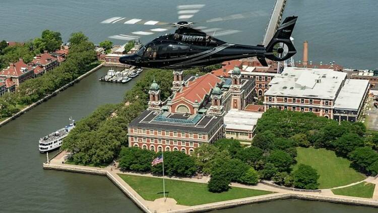 New York Helicopter Tour: Manhattan, Brooklyn and Staten Island