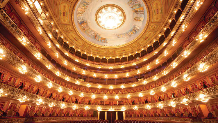 Ascend to the "Paradise" of Teatro Colón