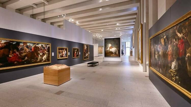Admire artefacts at the Gallery of Royal Collections