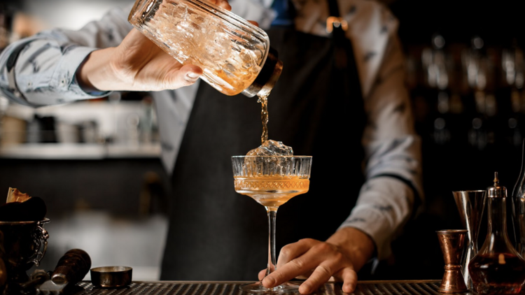 Shake it up: Mixology Basics at CocuSocial Cooking Classes