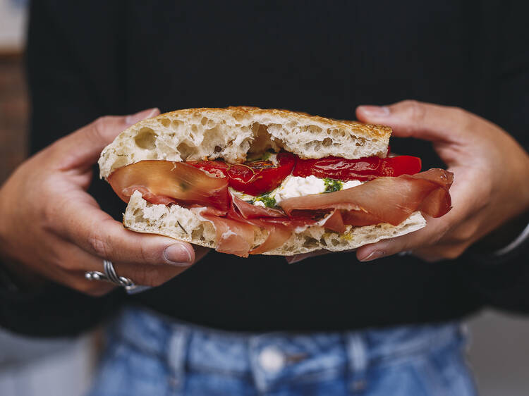 Los mejores restaurantes y cafés en Córdoba Capital para comer al paso