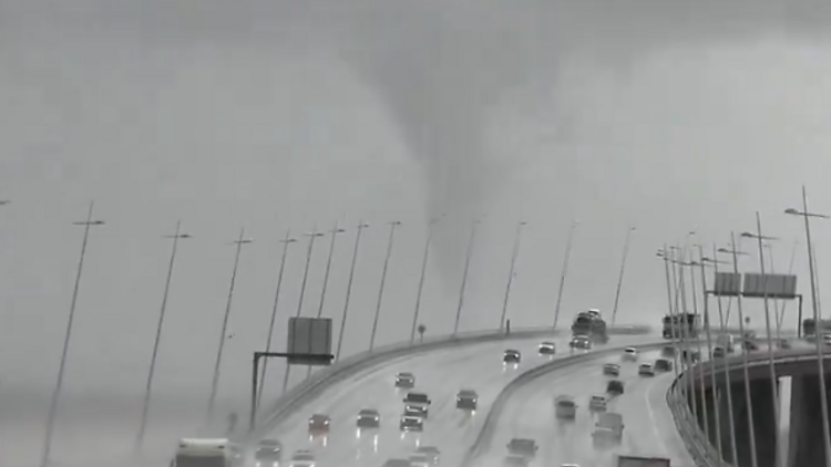 Tornado avistado perto da ponte Vasco da Gama