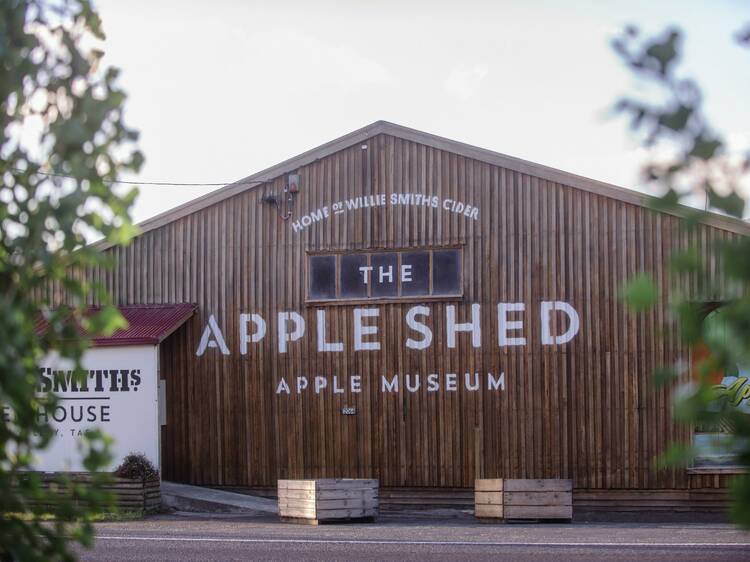 Willie Smith’s Apple Museum