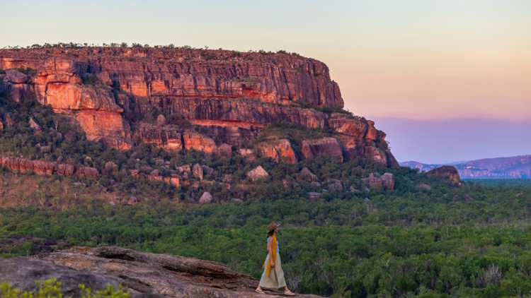 A woman Exploring Nawurlandja Lookout