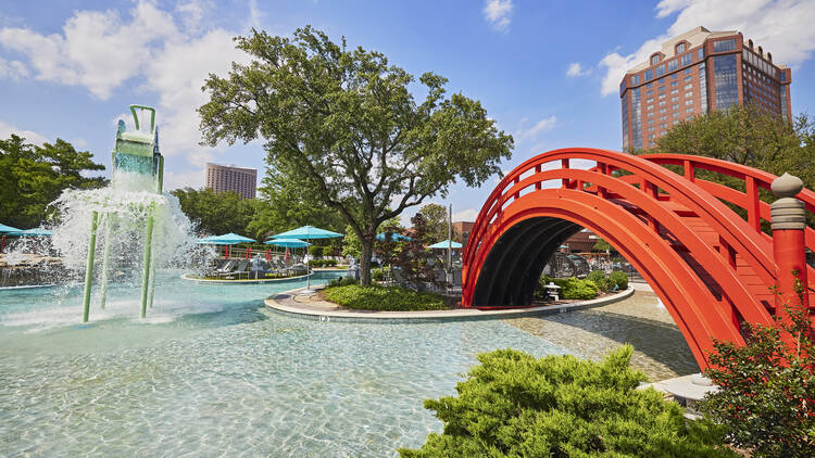 Make a splash at JadeWaters