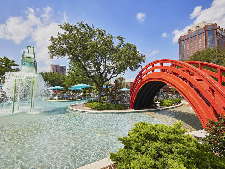 Make a splash at JadeWaters