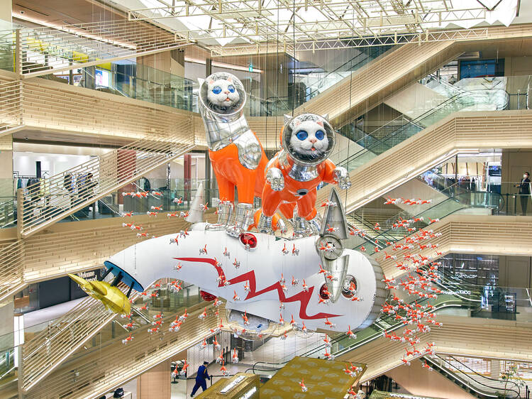 Japanese artist Kenji Yanobe’s astronaut cats have appeared at Ginza Six