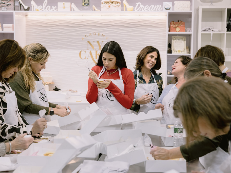 Any cake decorating class at New York Cake Academy