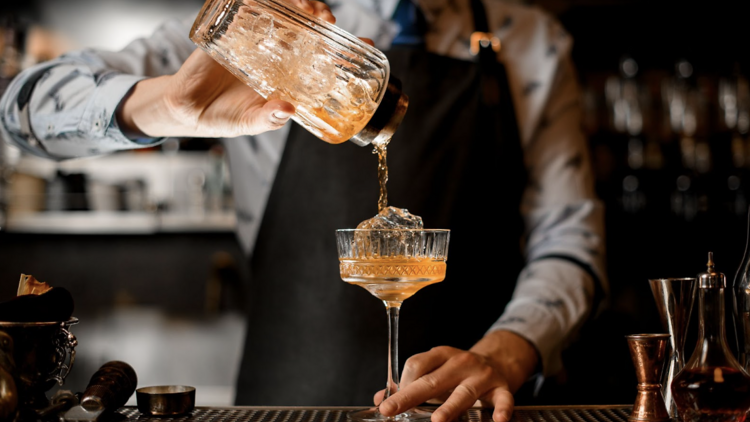 Enjoy Happy Hour in a Mixology Event