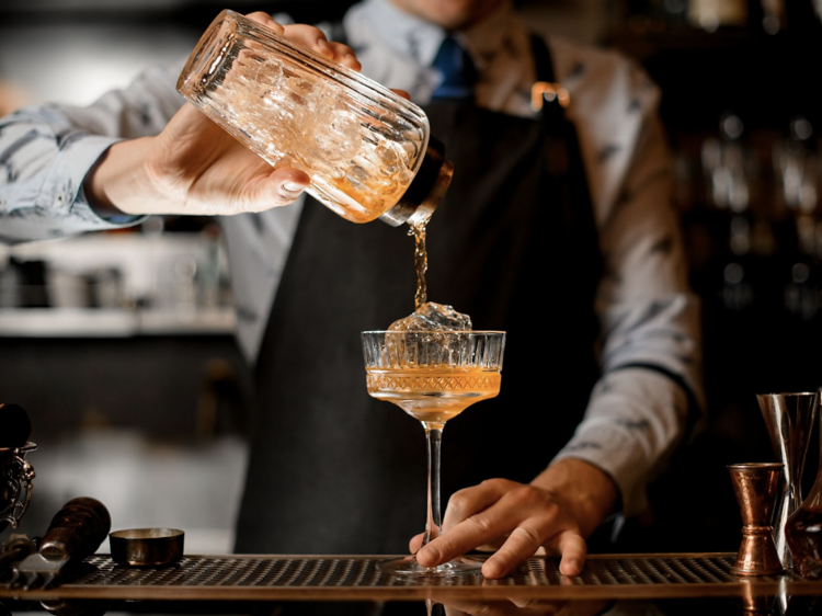 Enjoy Happy Hour in a Mixology Event