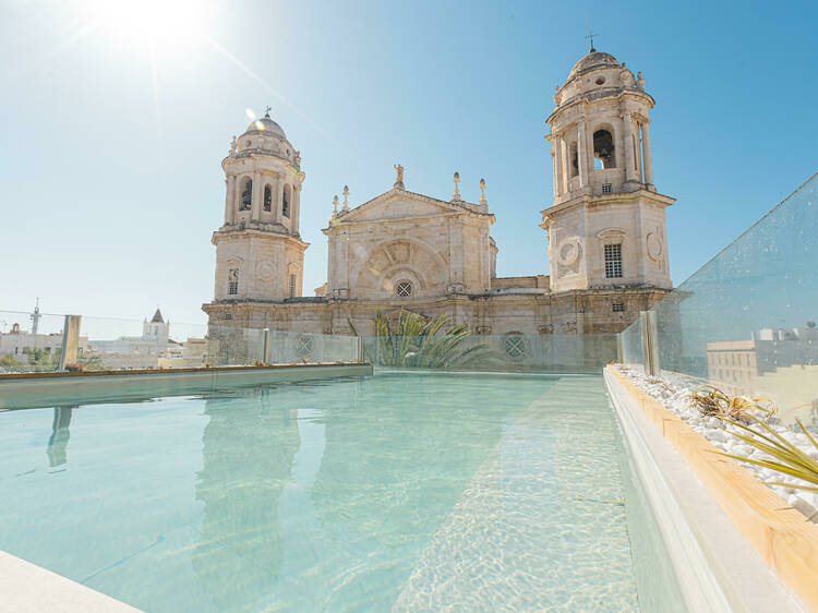 Cádiz: El nuevo hotel boutique para comerse el tiempo junto a la catedral