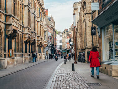 Cambridge: the essential guide Cambridge: the essential guide