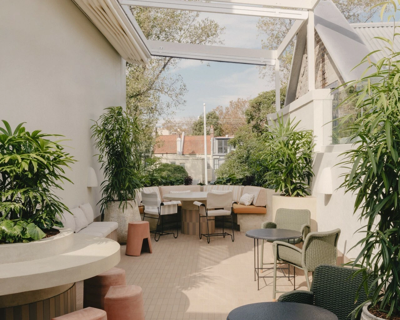 The terrace at The White Horse