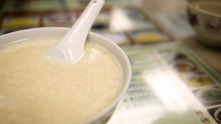 Beancurd sheet sweet soup《腐竹糖水》