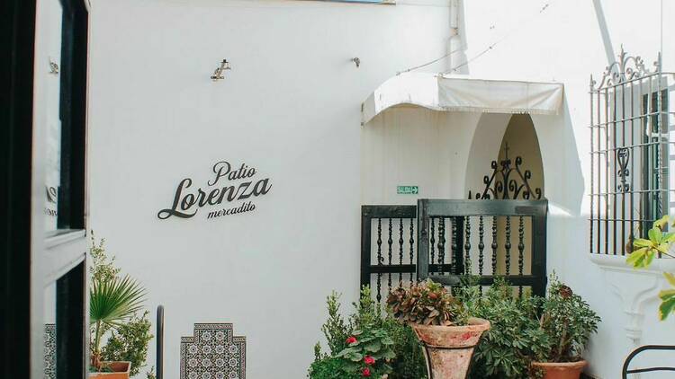 Tomar un cafecito en Patio Lorenza