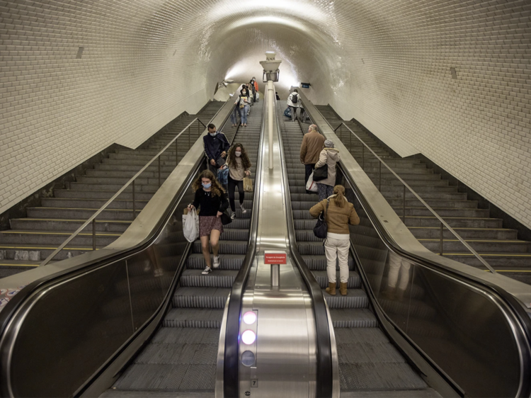 Escadas da estação Baixa-Chiado voltam a andar em Setembro