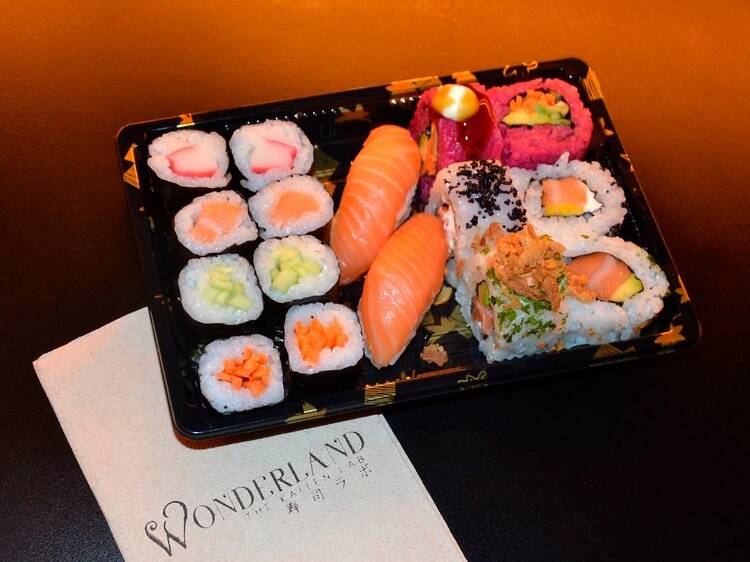 El restaurante de Alicia en el País de las Maravillas regala sushi gratis (durante un día)