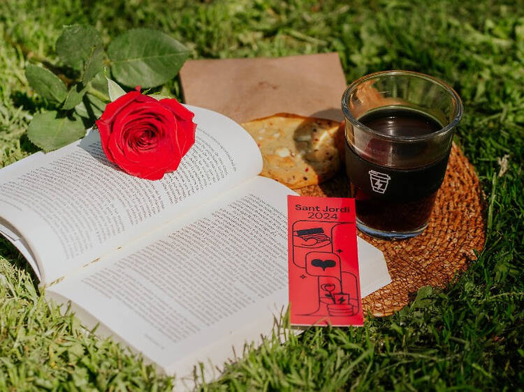 Un cafè gratis a canvi de la compra d'un llibre