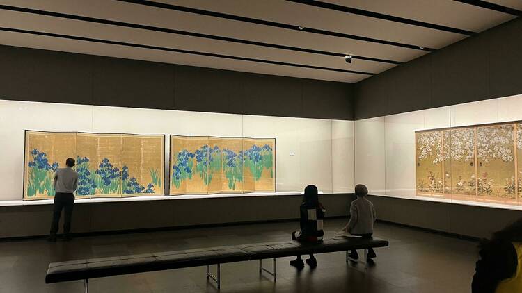 国宝・燕子花図屏風 デザインの日本美術