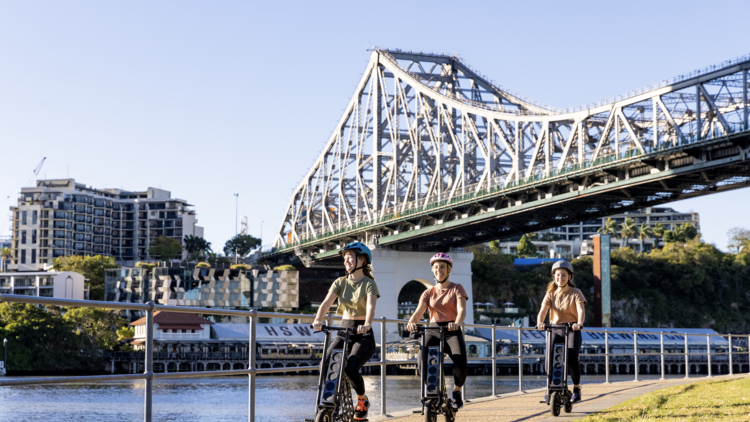 Take a ride across Kangaroo Point Bikeway