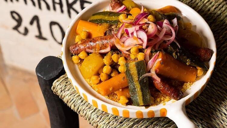 Dans le 9e, une cantine marocaine pop aux chouettes couscous