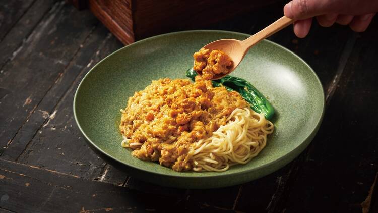 crab & fish noodles hong kong