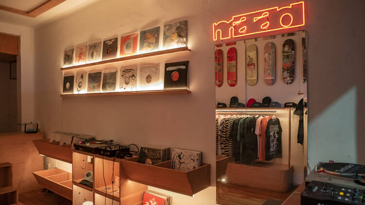 Vinilos en tienda Maad Store