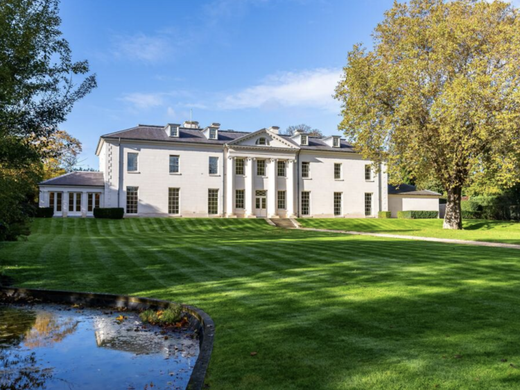This White House lookalike mansion in southwest London is on the market for £30 million