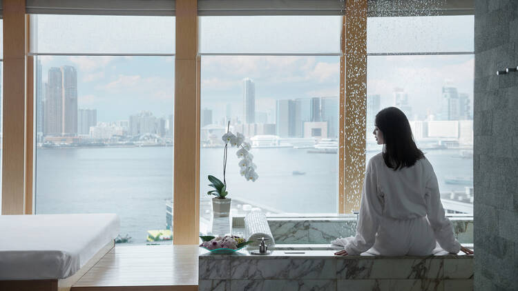 Four Seasons Hotel Hong Kong spa