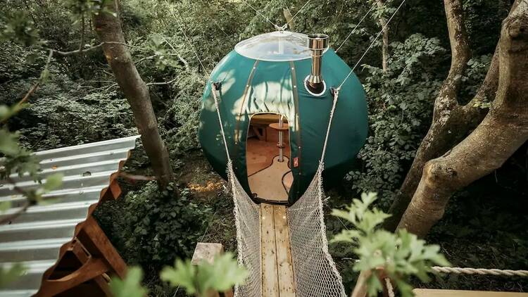 treehouse airbnbs uk