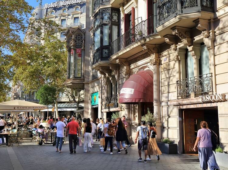 Barcelona es la ciudad con más tiendas por kilómetro cuadrado de Europa (con mucha diferencia)