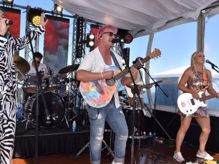 Aussie music legends rocked the reef at the first-ever live concert on the outer Great Barrier Reef