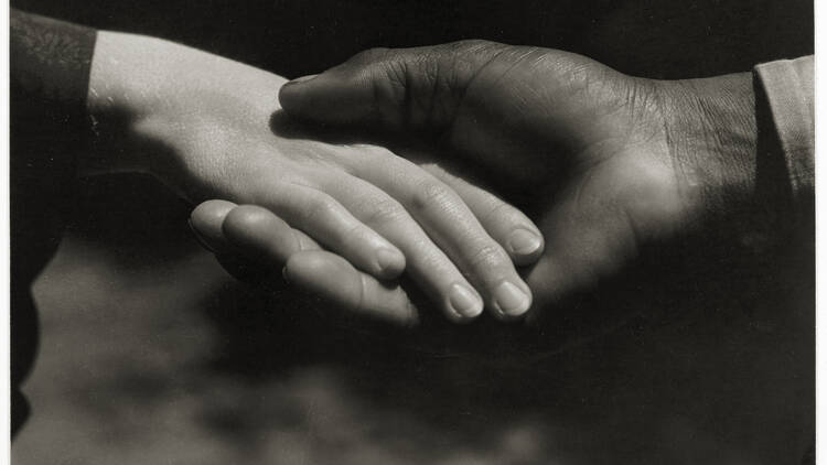 Hands, 1930. Brooklyn Museum, donación de Wallace B. Putnam del State of Consuelo Kanaga, 82.65.2248. © Brooklyn Museum.