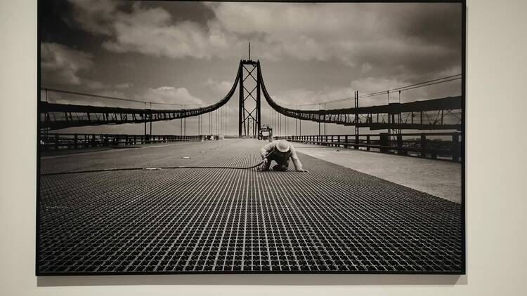 Construção da futura Ponte 25 de Abril, Lisboa, 1966